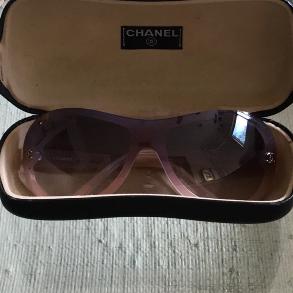 Vintage pink Chanel aviator sunglasses